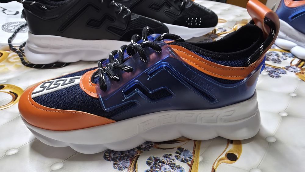 Versace Chain reaction