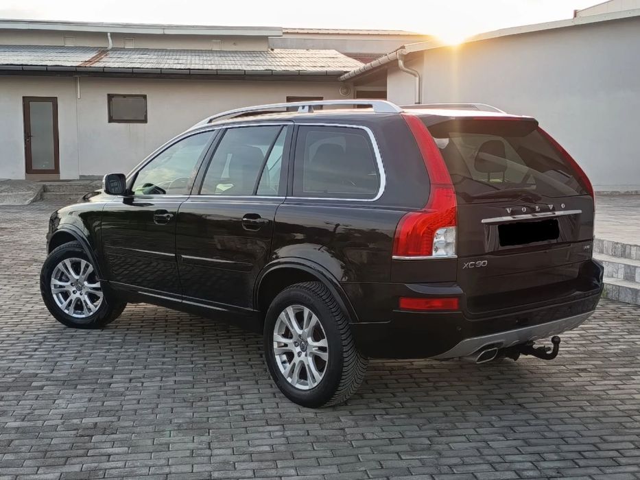Volvo XC 90 D5 AWD – 2.4 Diesel 224 CP 2012 7 Locuri Finantare Livrare Gratuita