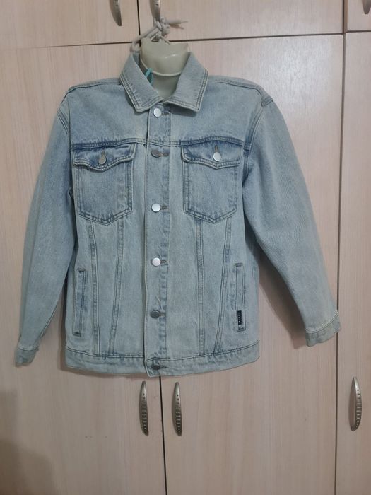 Джинсовая куртка на мальчика