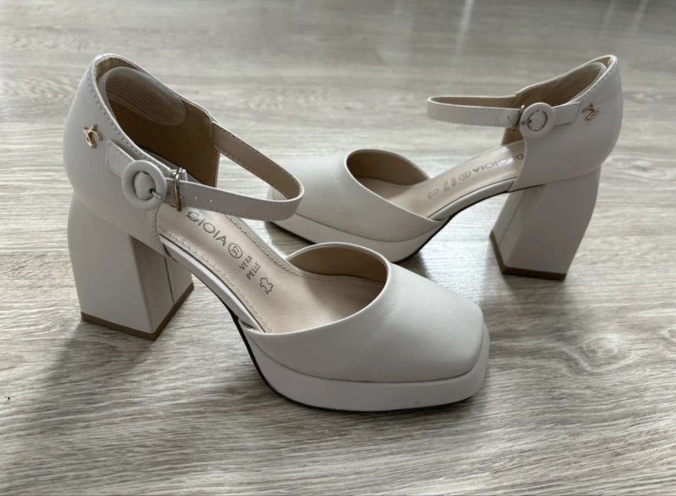 Pantofi cu toc din piele, marimea 37