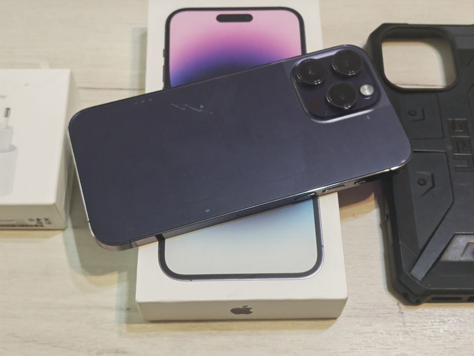 Бартер Отличен iPhone 14 Pro Max 128 GB Deep Purple