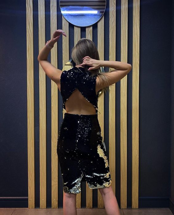 Продам вечернии платья.