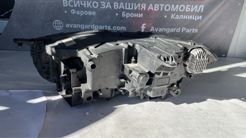 4 броя ляв и 3 броя десен фар Volvo XC90 2 2016-