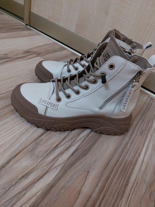 Продам обувь женскую