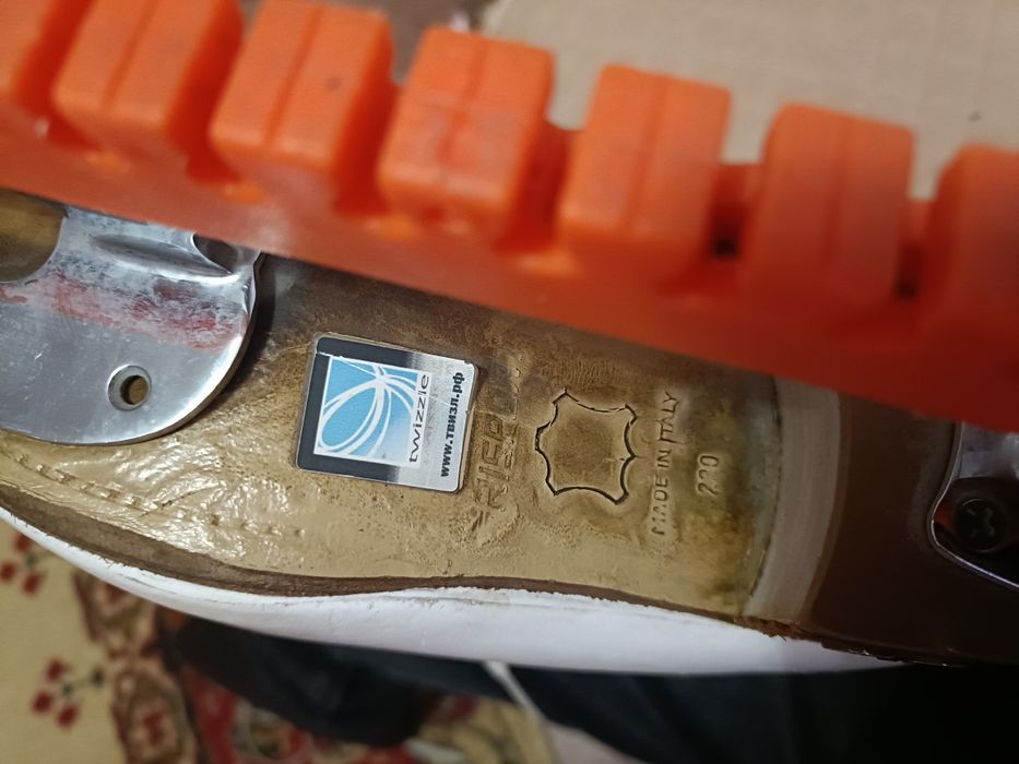 Продам коньки  для фигурного катания