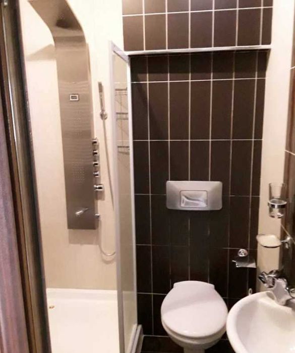 Дава се под наем Тристаен апартамент в Бургас, Център - 85 кв.м за 375 € - Снимка #9