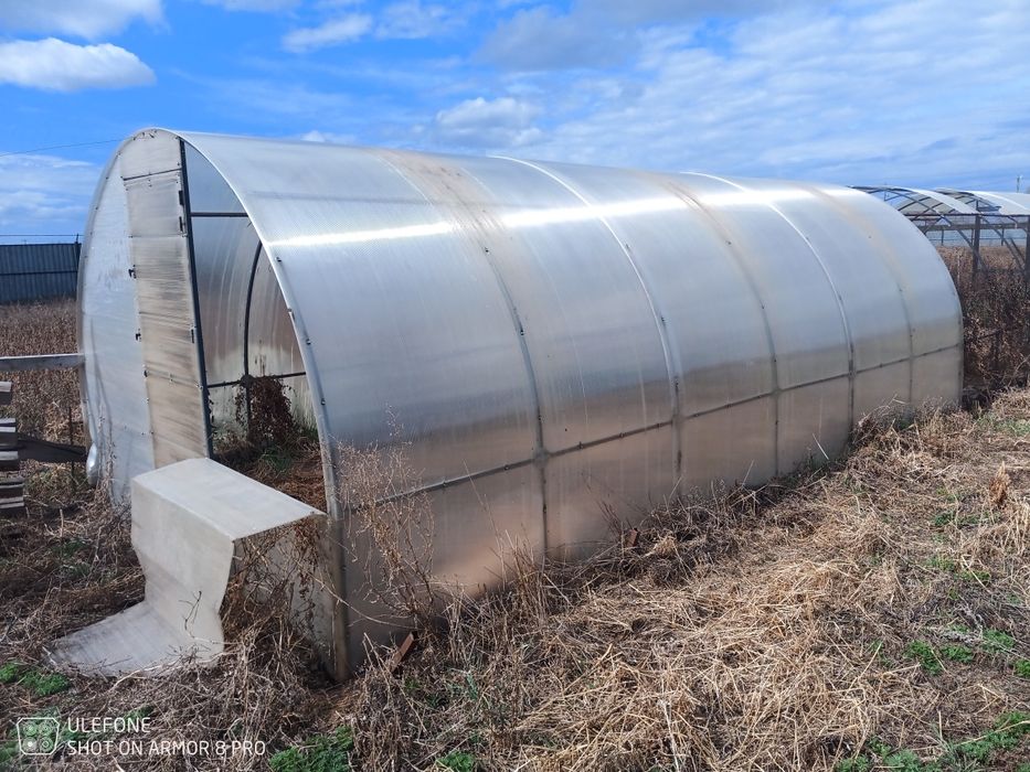 Теплицы продам .