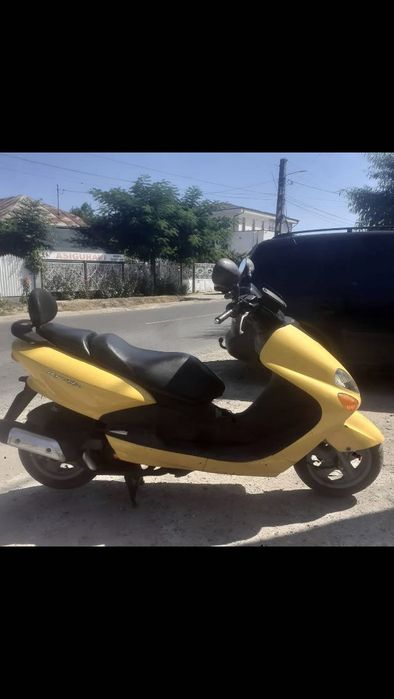 Vând sau schimb Yamaha majesty 150cc intr-o stare buna