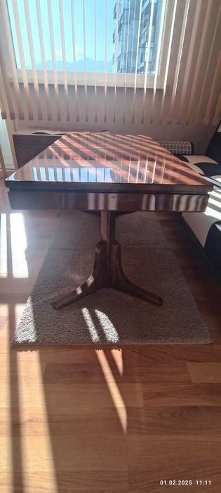 Продавам холна масичка