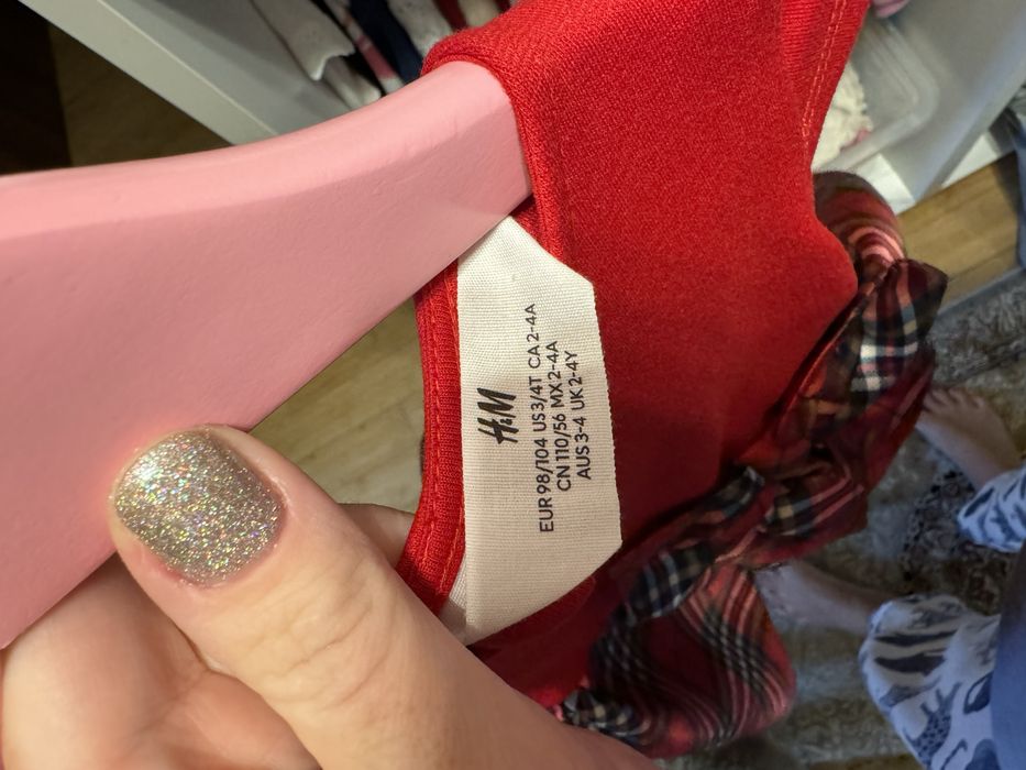 rochie rosie  H&M noua fara eticheta 2/4 ani