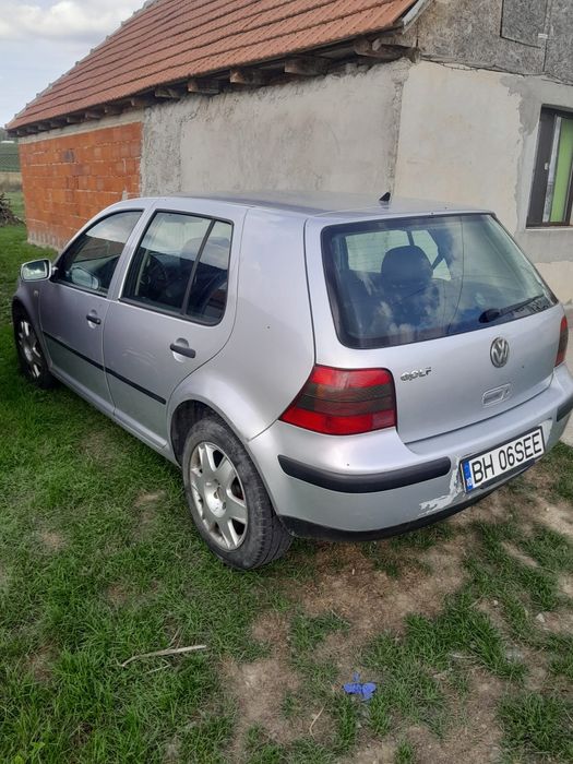 Golf de vânzare 1200 euro acte la zi