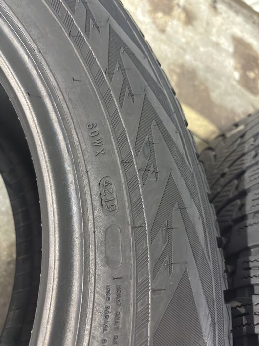215/65R17 103H Nokian Tires we suv4 extra load