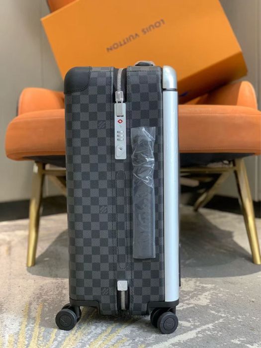 Чемодан LV Louis Vuitton Horizon 55 cm