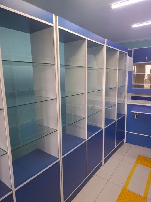 Продам Аптечные, магазинные витрины