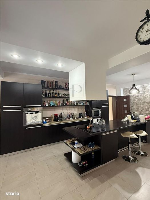 Giroc - Vila Individuala - Teren 880 Mp - Garaj