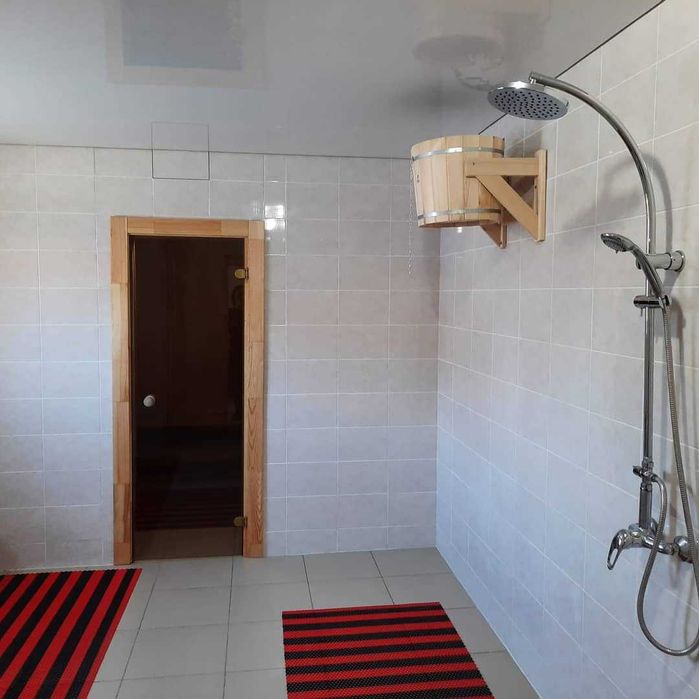 2-х этажный небольшой коттедж  недалеко от центра