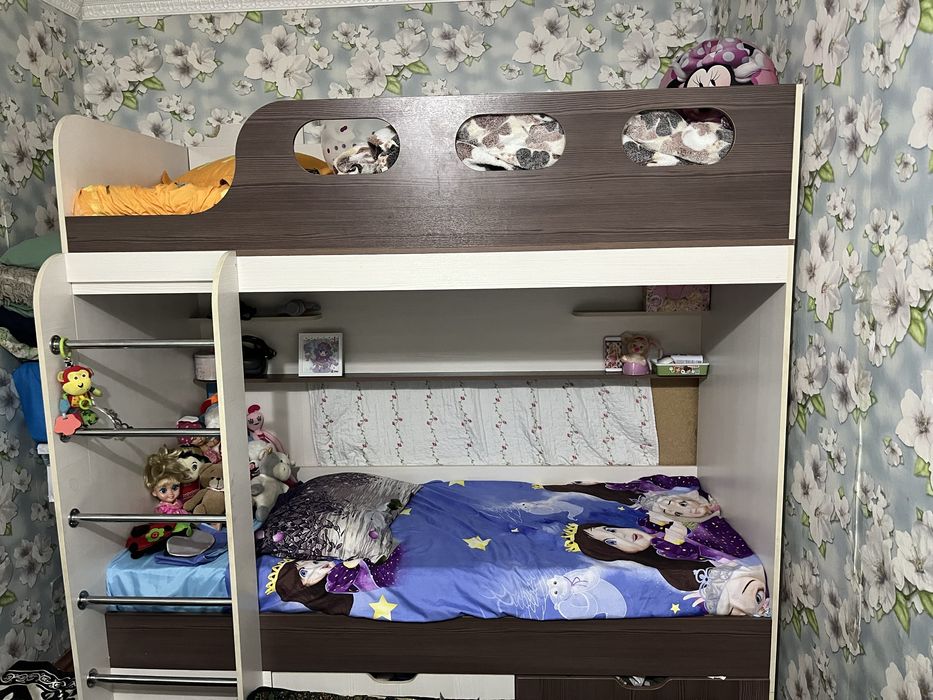 Продам 2 ярусную кровать