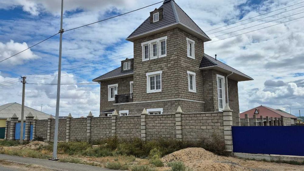 Прекрасный недострпоенный дом