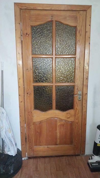Продам межкомнатные двери