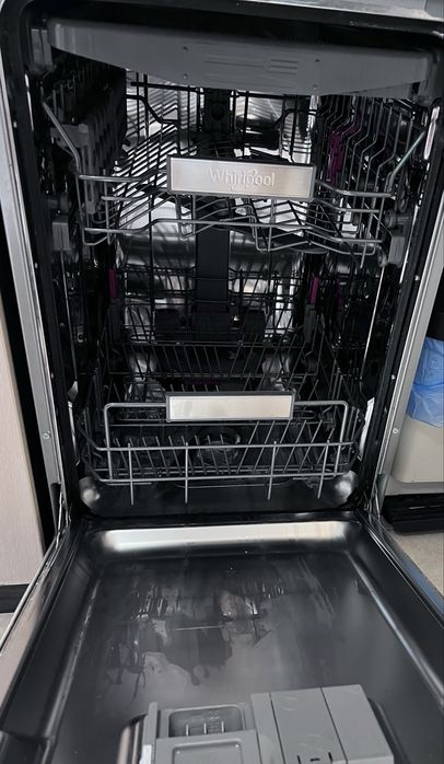 Съдомиялна Whirlpool