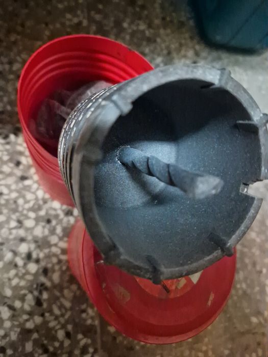 Перфоратор  Makita HR4001C