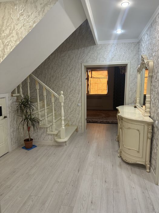 Частный двухэтажный дом