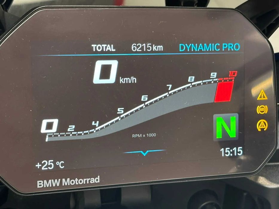 Motocicleta BMW F 900 XR