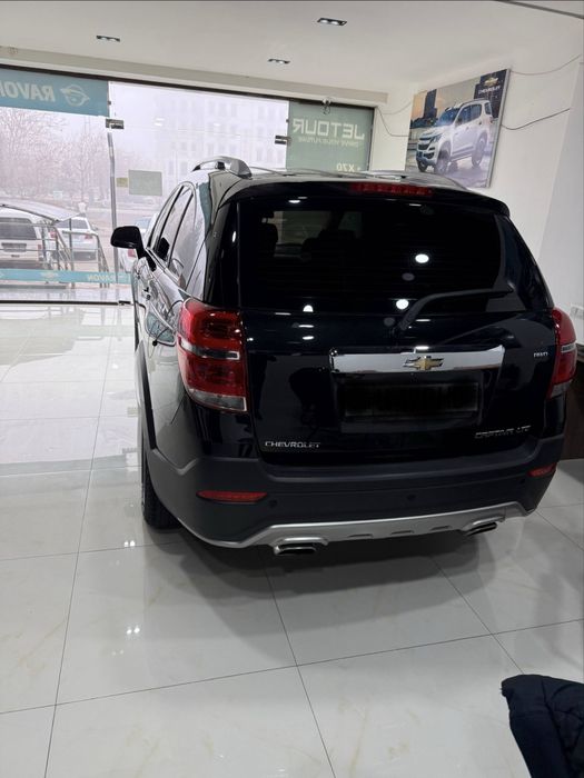 Легковой автомашина