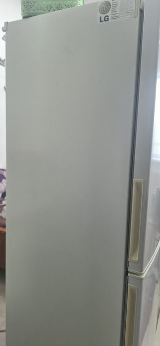 Продам холодильник