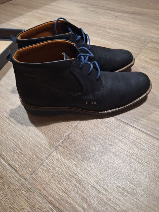 Papuci  ECCO bleumarin nubuc, mărimea 43, chukka boots, șireturi albastre