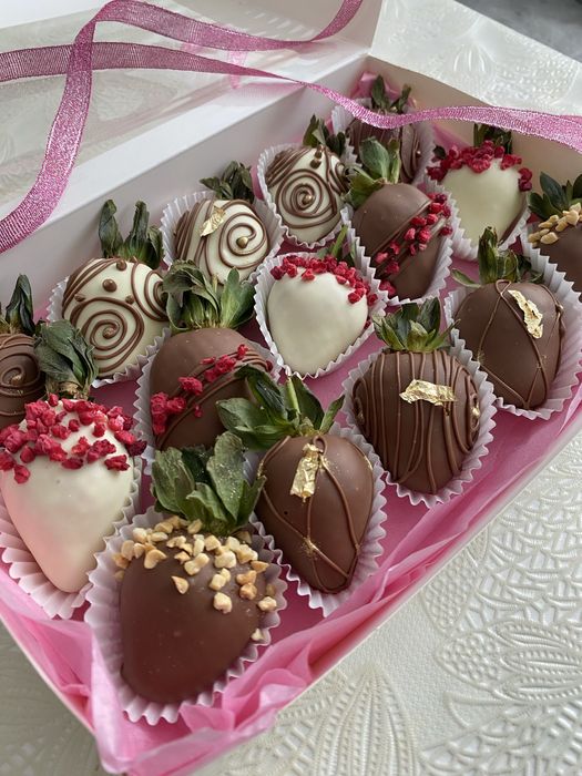 Клубника и банан в бельгийском шоколаде