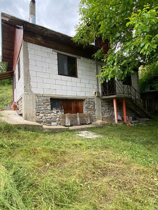 Casă de vânzare com. Nucşoara