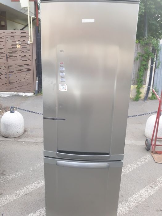 Combina frigorifica Arctic Indesit Whirpool