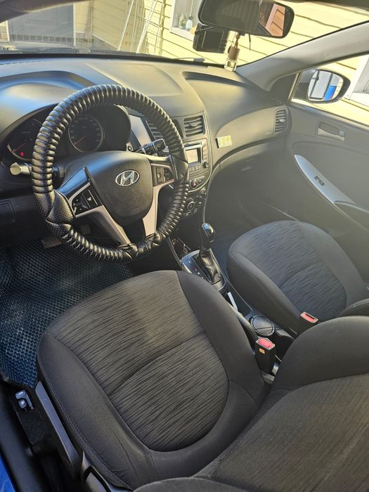 Продам Hyundai Solaris 2015