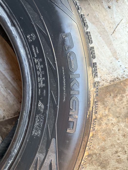265 60 R18 Зима. Компоект шин в Отличном состоянии