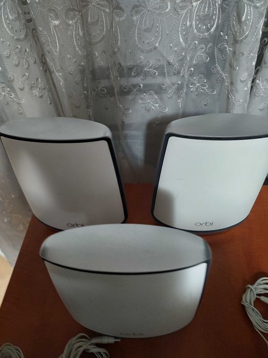 Sistem Netgear Ax6000 Orbi 850 WiFi 6 Tri-Band Mesh router 2 sateliti