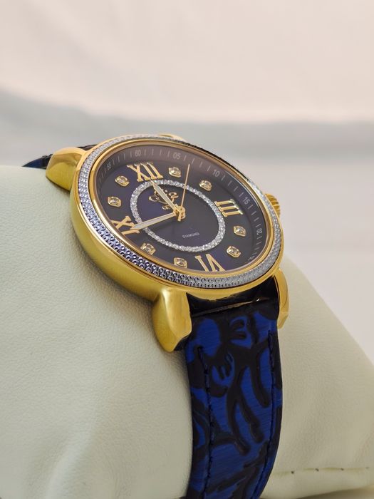 Продавам чисто нов GV2 Gevril Marsala Limited Edition часовник 384/999