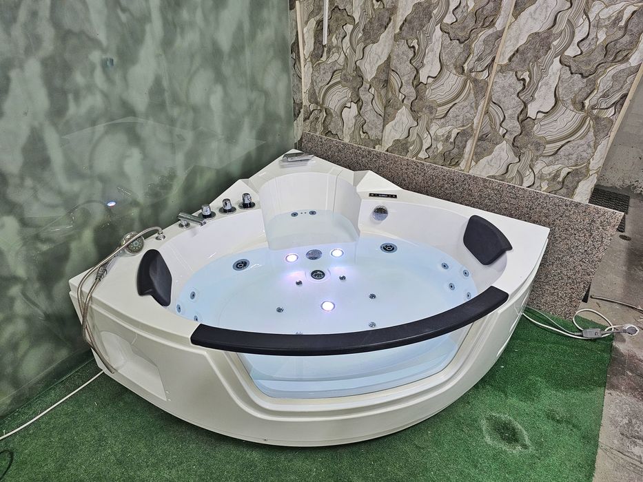 *Spa* Хидромасажна Вана за Двама (Джакузи) с Подгрев до 45° 1.39х1.39