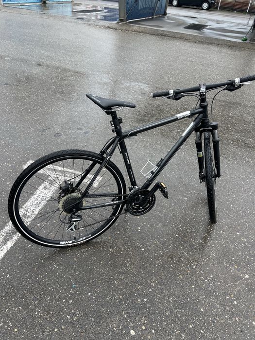 BICICLETA atat pentru oras , cat si off road.