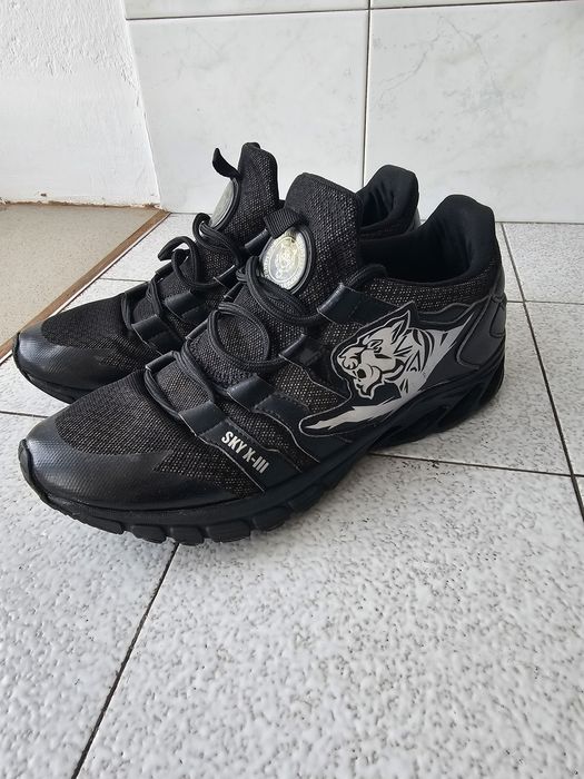 Plein sport tiger attack