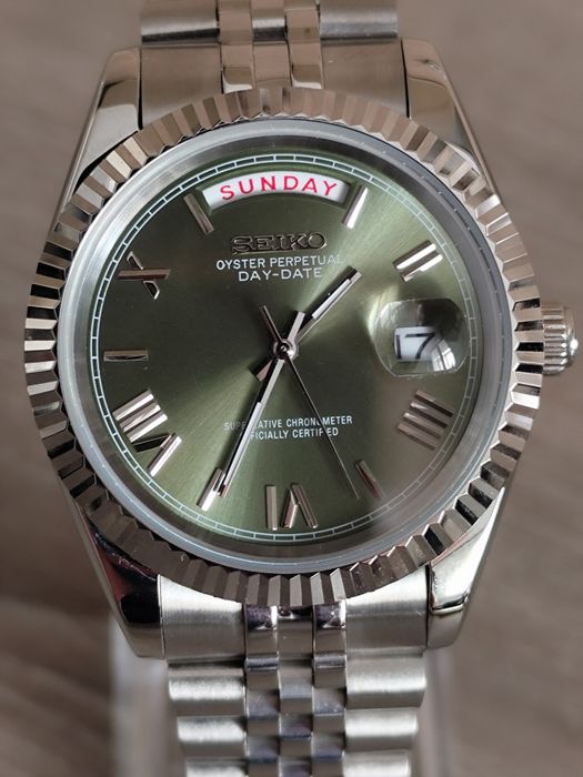 Vand ceas Seiko Day Date Jubilee Olive Green Daily Watch