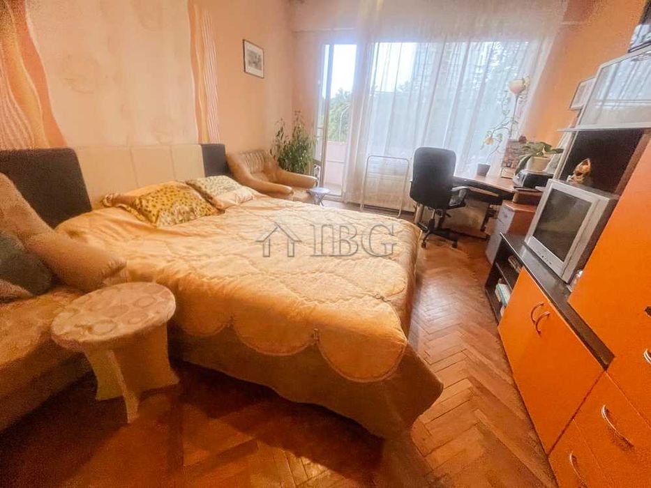 Продава се Двустаен апартамент в Русе, Здравец - 62 кв.м за 1234 €/кв.м - Снимка #3