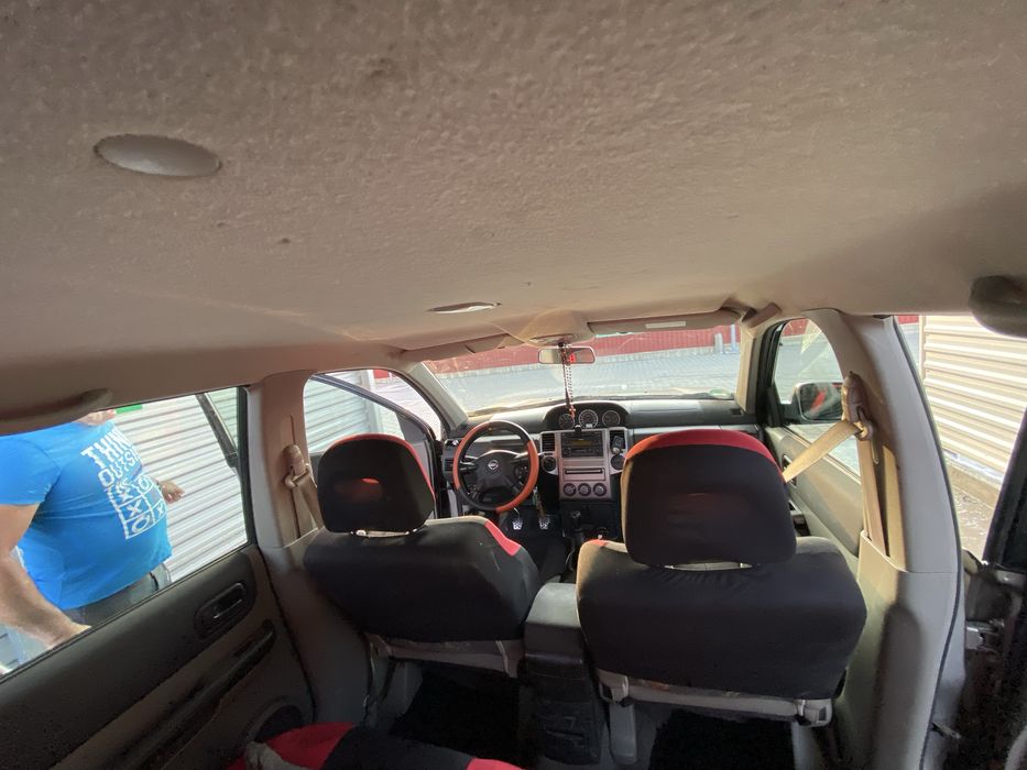 Vand nissan X-trail sau schimb cu toareg cu carlig