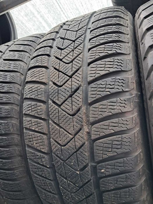 Anvelope Iarna Pirelli Sotto Zero 3 Runflat 245 40 19