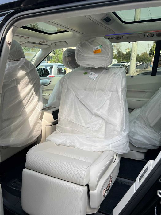 LYNK&CO 900 1.5T 2025 Oq va Qora rangda