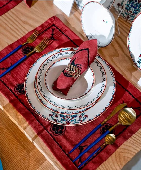 Karaca Порцеланов Сервиз за Основно Хранене 24части