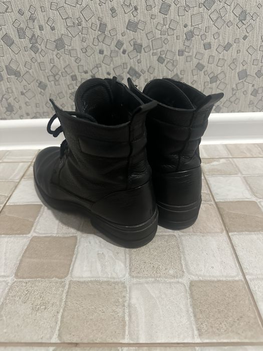 Ботинки Ecco кожанные