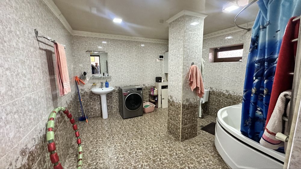 Продаётся в Думраобод, напротив школы 131 (Vosiq International School)