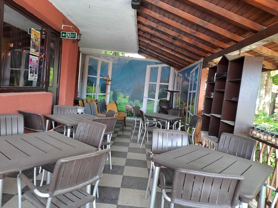 Дава се под наем Заведение в Дебелец - 500 кв.м за 1530 € - Снимка #1