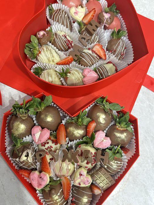 Клубника в шоколаде предзаказ